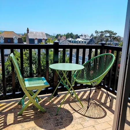 Apartment Proche Et Centre, Calme, 4 Pers