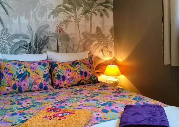 Апартаменты Proche Et Centre, Calme, 4 Pers *